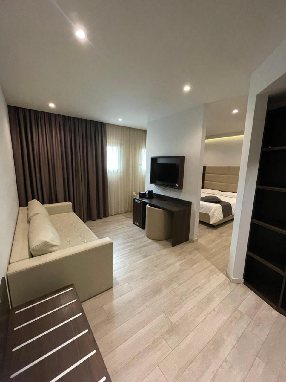 Hotelluxuryprato 外观 照片